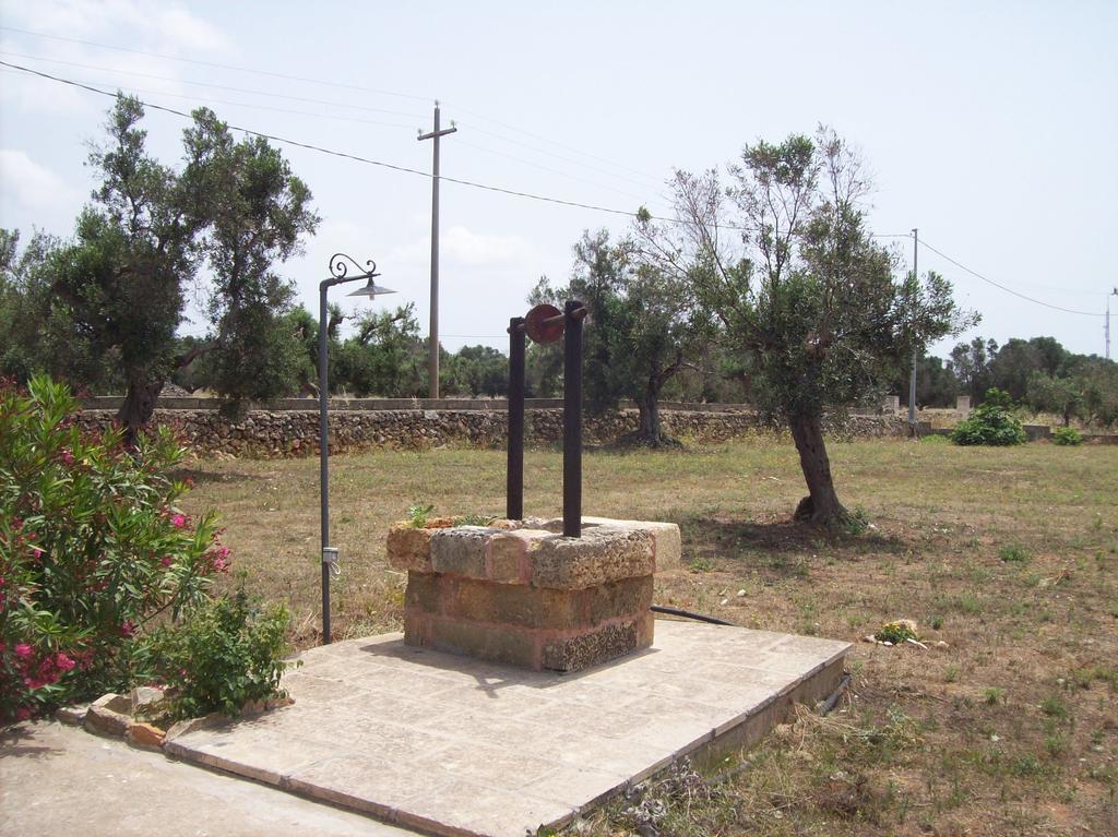 Trullo Contrada Stracca Guest House Alliste Exterior photo