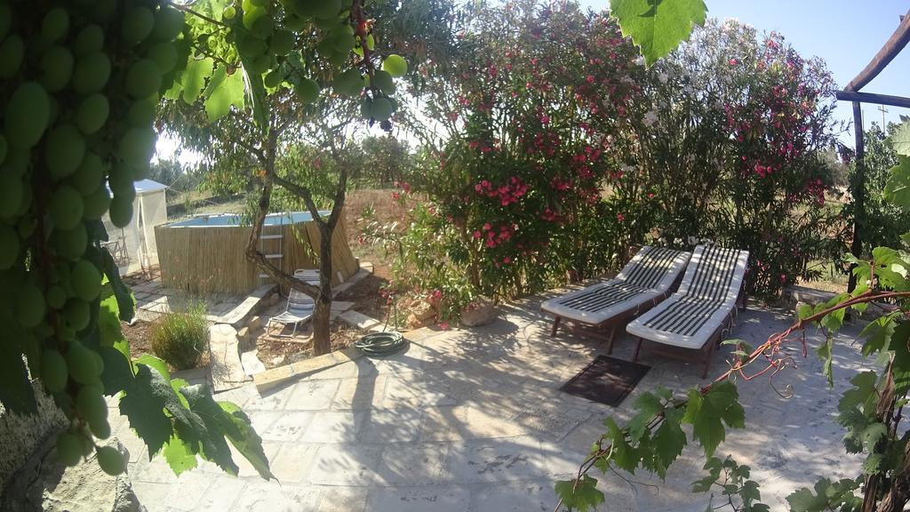 Trullo Contrada Stracca Guest House Alliste Exterior photo